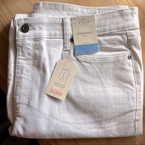 🆕Size 16 Straight Fit White Jeans Mid-Rise🤍